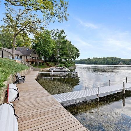 Lakeside Getaway With Dock, Firepit, Grill Newaygo Экстерьер фото